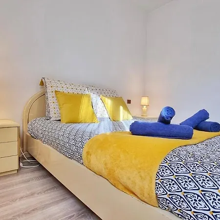 Apartament Chez Coralie - T2, 2 Pers, Parking, Balcon