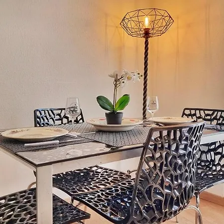 Apartament Chez Coralie - T2, 2 Pers, Parking, Balcon *