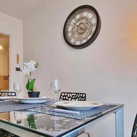 Apartament Chez Coralie - T2, 2 Pers, Parking, Balcon *