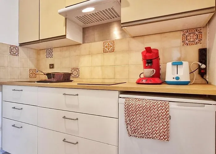 Chez Coralie - T2, 2 Pers, Parking, Balcon Apartament